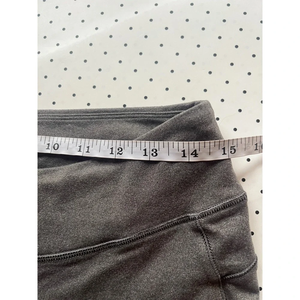 Alo Yoga Womens Medium Knee Length Leggings Gray Ruched Hem Yoga Workout